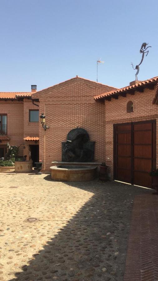 Casa Del Trotamundos ξενώνας Villamayor de Campos Εξωτερικό φωτογραφία